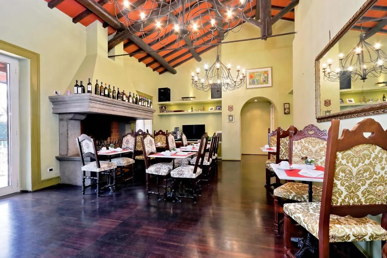 Antico Platano Bed & Breakfast Rome 2*,  Italy