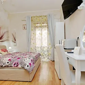 Deluxe And Chilling Jacuzzi Rom