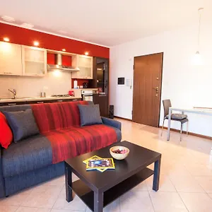  Appartamento Caseospitali - Casa I Giardini - Bilocale A Pochi Passi Dal San Raffaele Italia